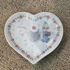 1990 Precious Moments ring holder - ‘A mother is love’